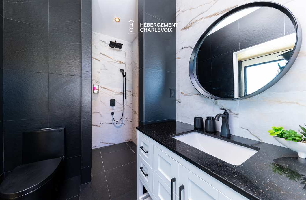 ALT-49 - Villa contemporaine offrant les splendeurs du St-Laurent!
